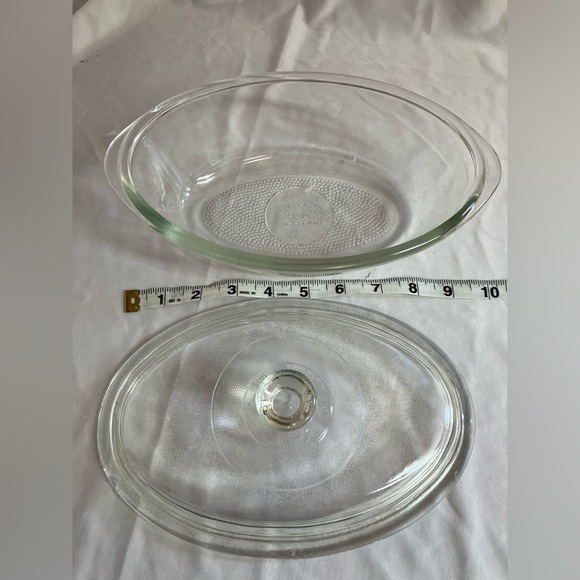 Glasbake Clear Glass Casserole Dish with Lid - Picture 5 of 7